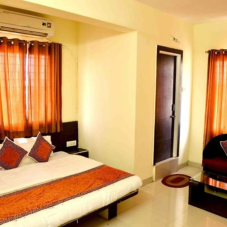 Hotel Vijay Nagar Indore Eksteriør bilde