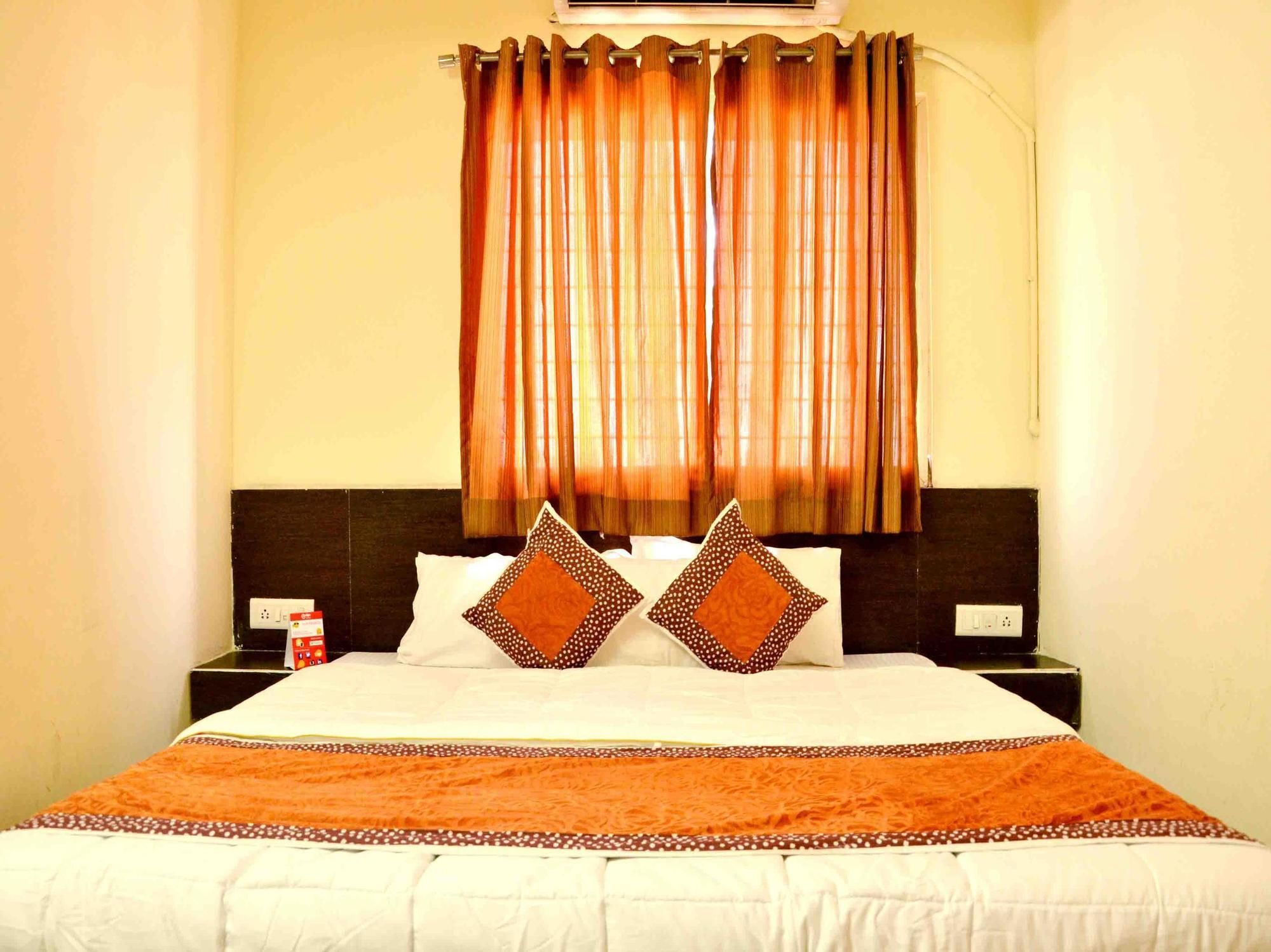 Hotel Vijay Nagar Indore Eksteriør bilde