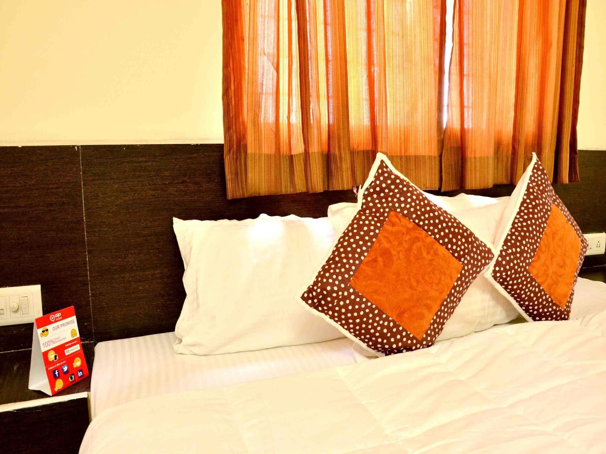 Hotel Vijay Nagar Indore Eksteriør bilde