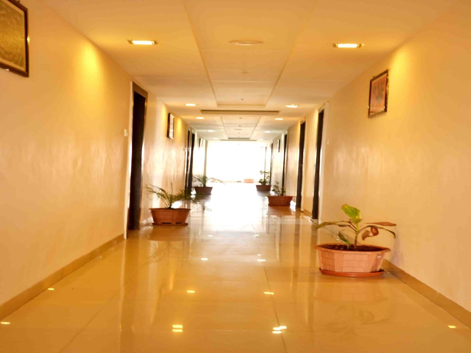Hotel Vijay Nagar Indore Eksteriør bilde